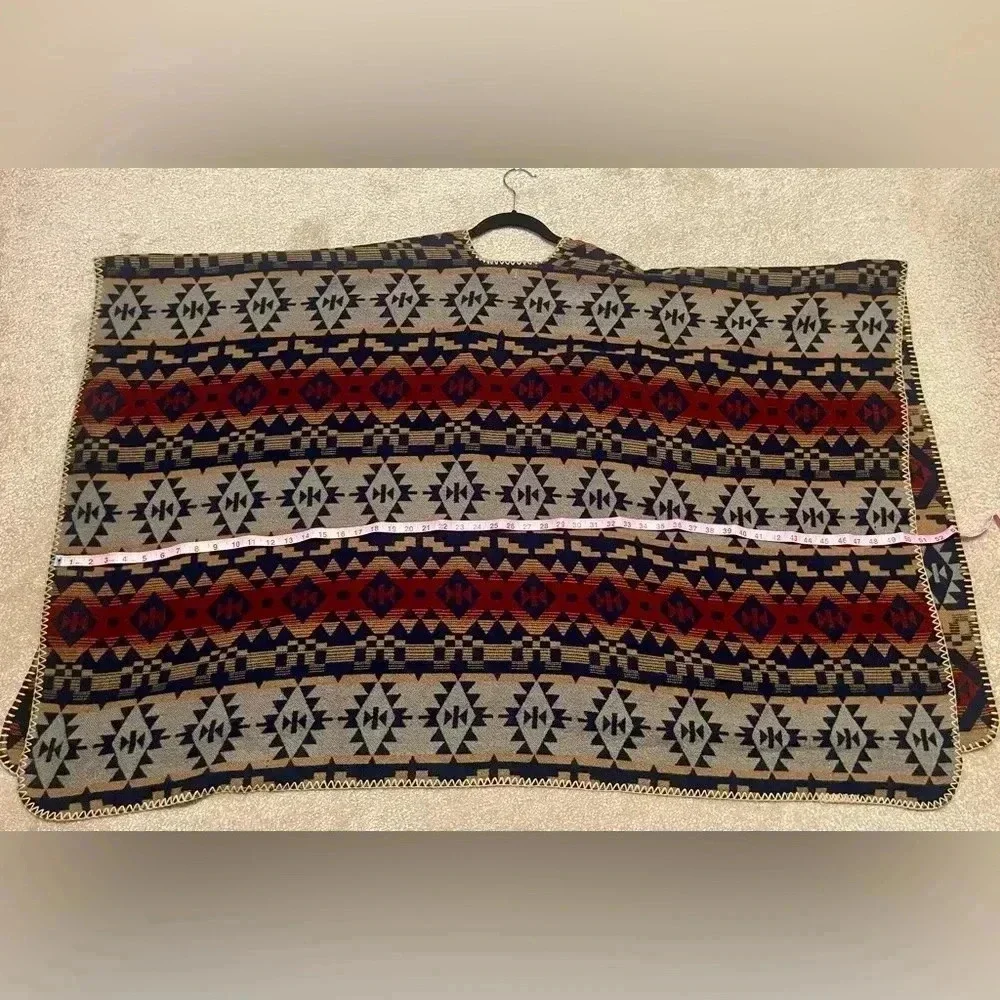 Forever 21 Contemporary Tribal Aztec Print Poncho One Size